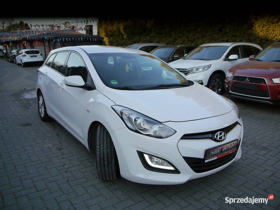Hyundai i30 16d Led Stan B 100bezwypadkowy 1wł z relingi dachowe Częstochowa