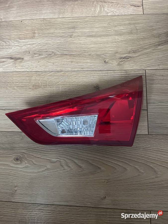 Lampa Prawa Tylna Klapa Toyota Auris II 20132015 dolnośląskie Wrocław