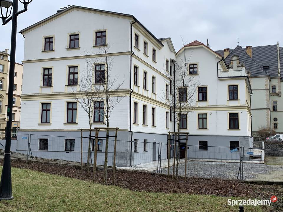 Działka zabudowana o charakterze biurowym w Brzeg sprzedam