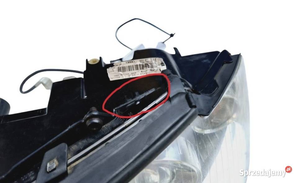 LAMPA XENON PRZÓD LEWA AUDI A4 B6 Lampy przednie Motoryzacja Działoszyce