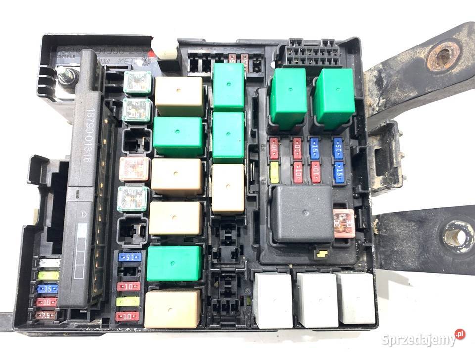 SKRZYNKA BEZPIECZNIKÓW KIA SPORTAGE III