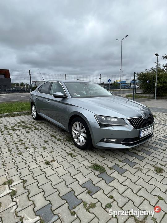 Skoda superb elektryczne lusterka Świlcza