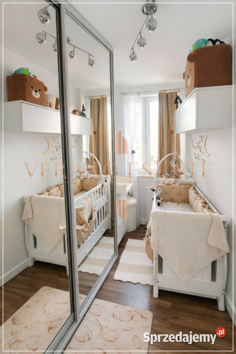 Komfortowe 3pokojowe centrum umeblowane Rok budowy 1980