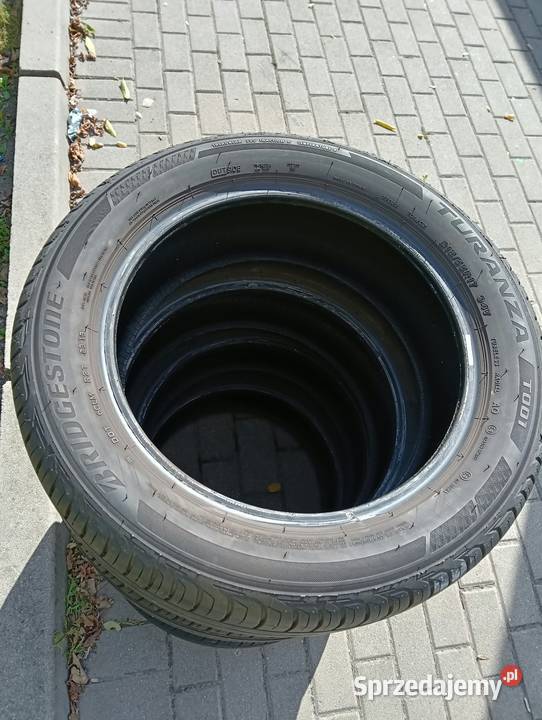 Opony R17 21555
