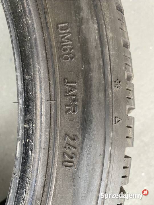 Opona Dunlop Winter Sport 5 245 40 R19 6mm 2020
