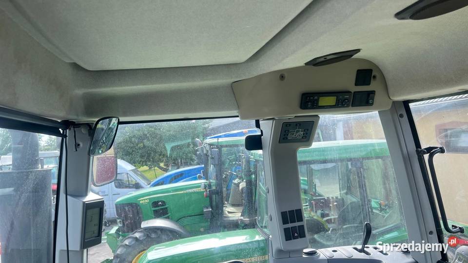 CLAAS AXION 810