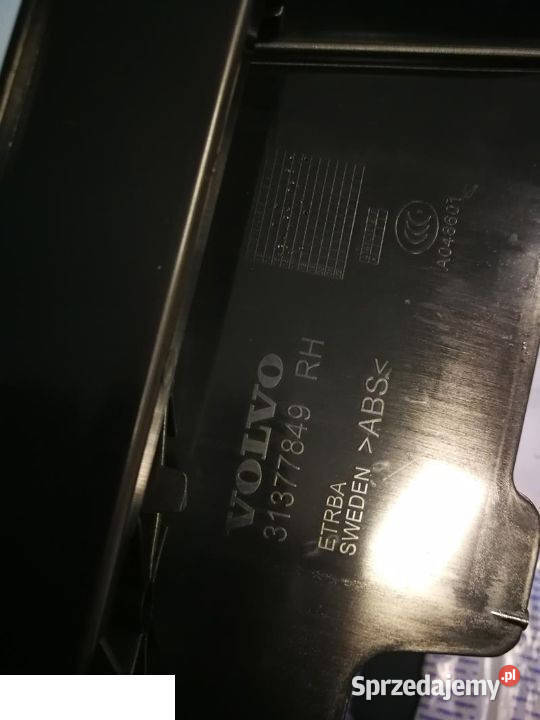 VOLVO XC90 2015 PLASTIK KOMORY BAGAZNIKA Kozubszczyzna sprzedam