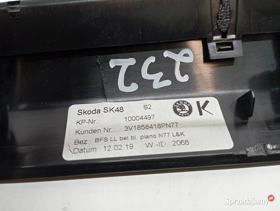 DEKOR LISTWA OZDOBNA LED LAURIN KLEMENT PIANO