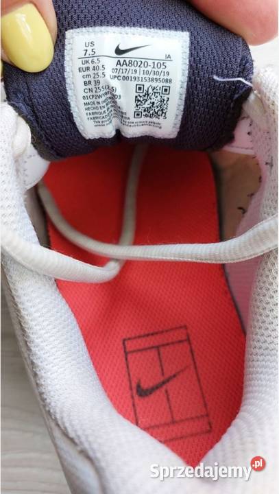 Nike halówki r 40 NOWE sprzedam