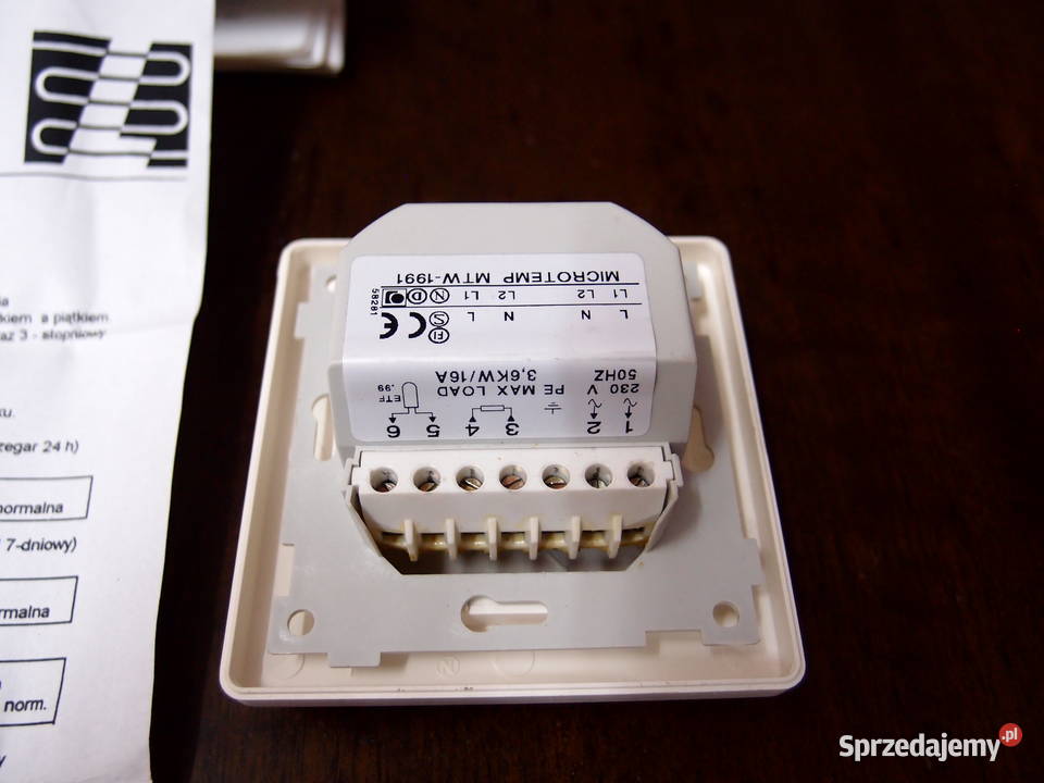 Termostat pokojowy elektroniczny Flash 060C z