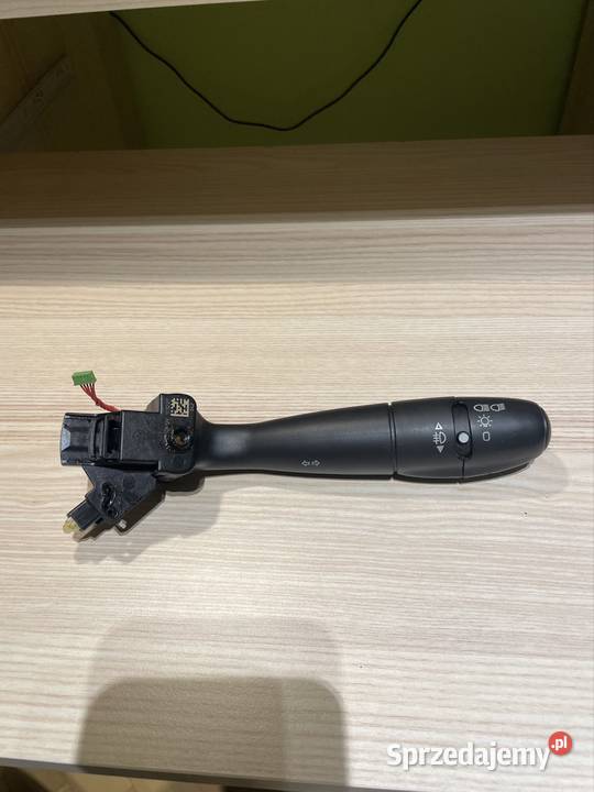 Citroen C3 przełącznik kierunkowskazów i świateł manualna Wrocław