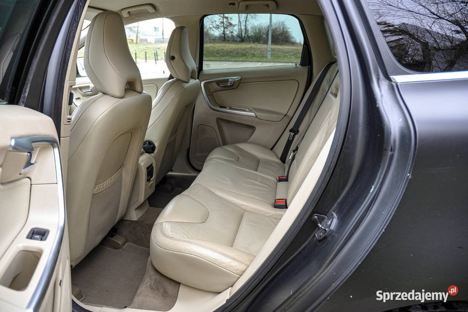 Volvo XC 60 skóry VAT 23 Rok produkcji 2010 Wrocław