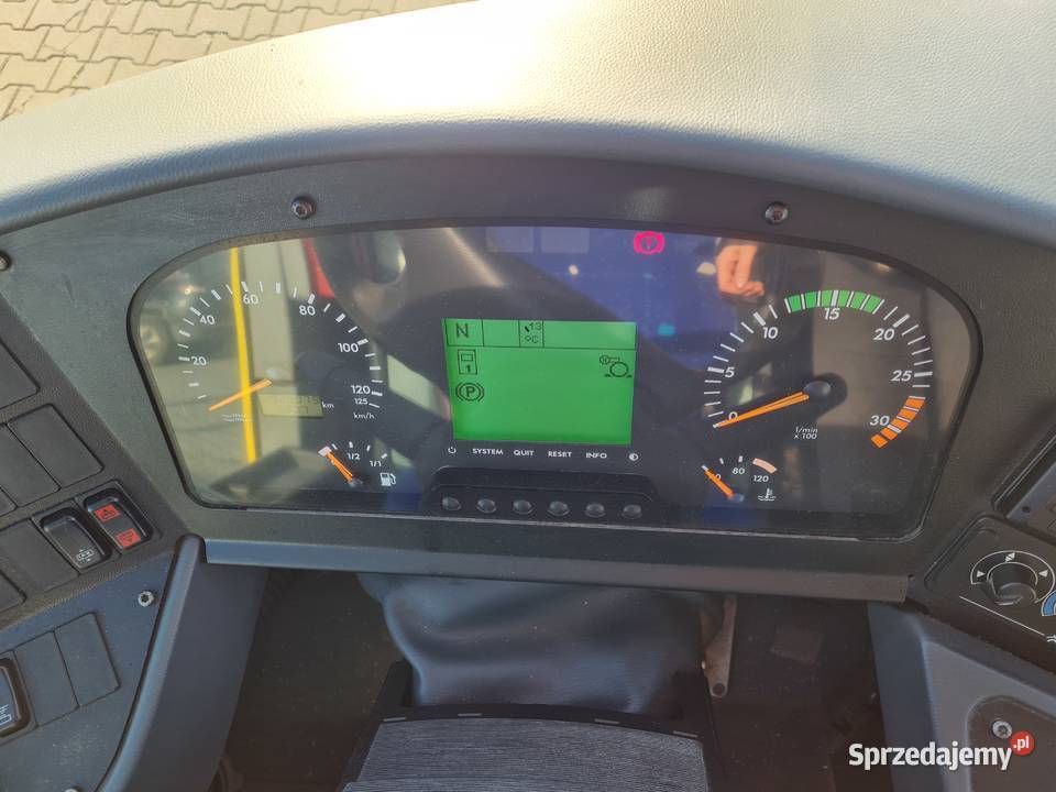 Autobus podmiejski MercedesBenz Intouro