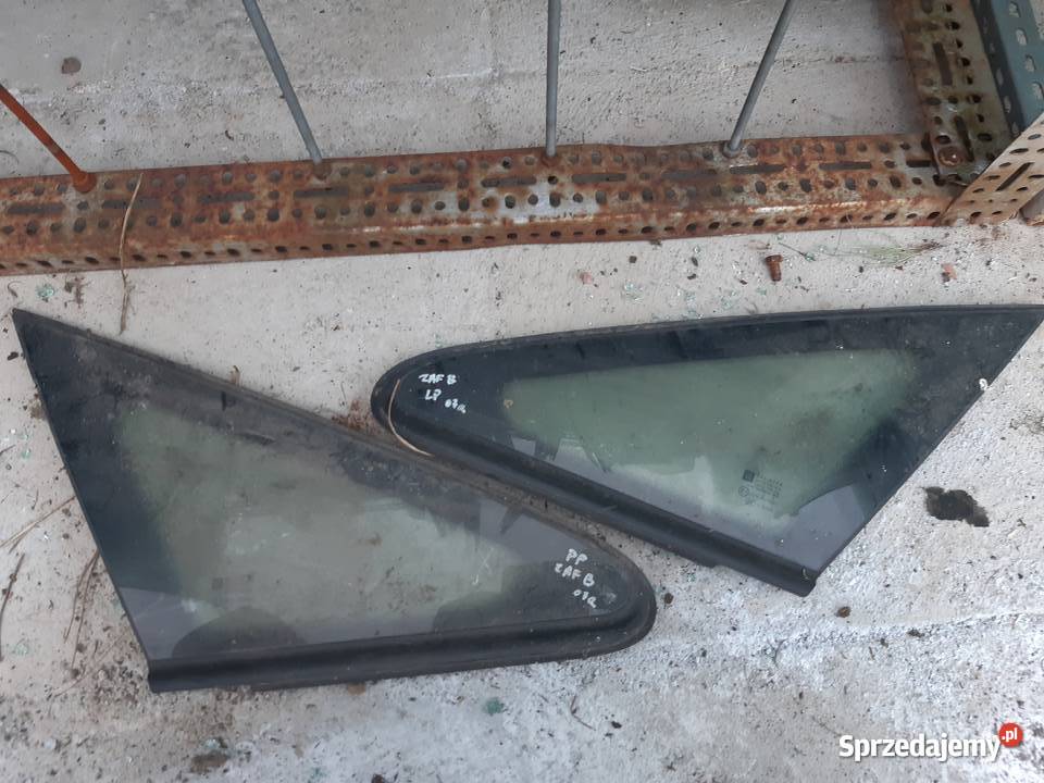 Opel Zafira B szyba karoseryjna przód lewa Prawa
