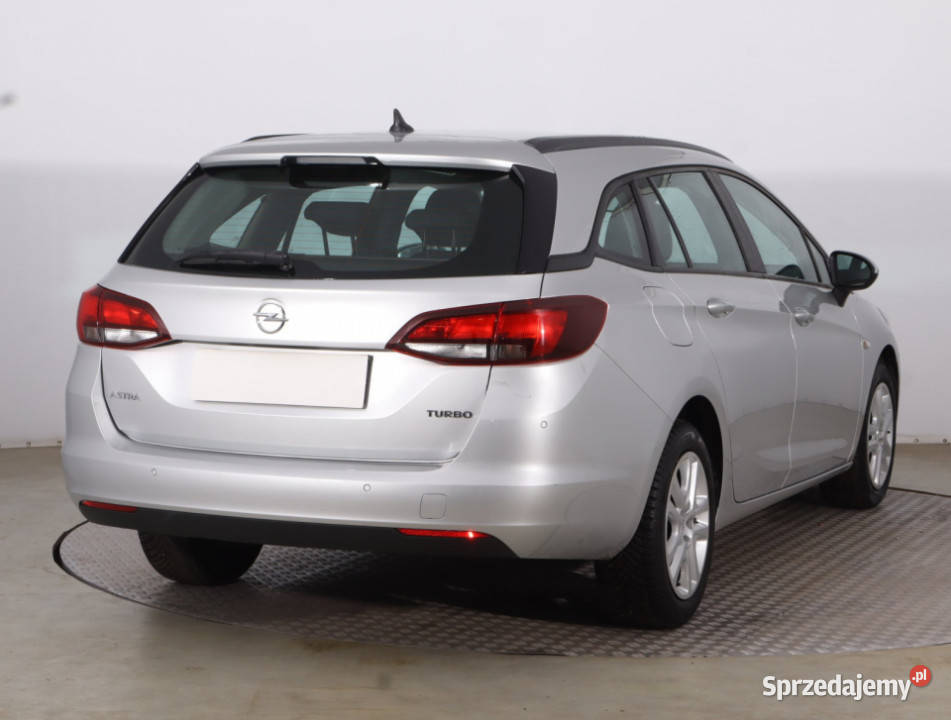 Opel Astra 14 T manualna