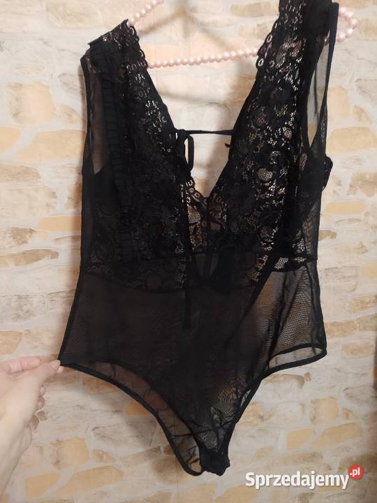 42XL Prettylittlething Zmysłowe czarne body Kraków