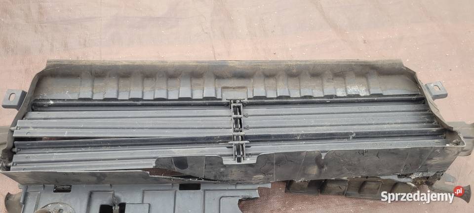 FORD KUGA MK2 KIEROWNICA POWIETRZA WLOT ZALUZJA Ruda Śląska