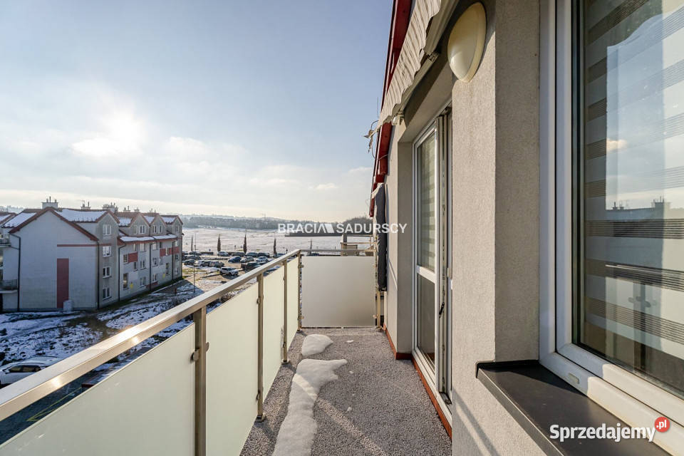 sprzedaży mieszkania Kraków Macieja Dębskiego sprzedam