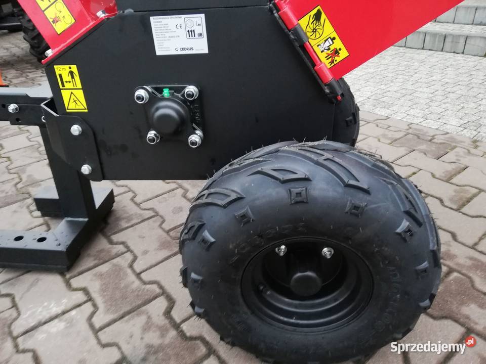 Mocny 15 rozdrabniacz rębak spalinowy do gałęzi Kobiele Wielkie