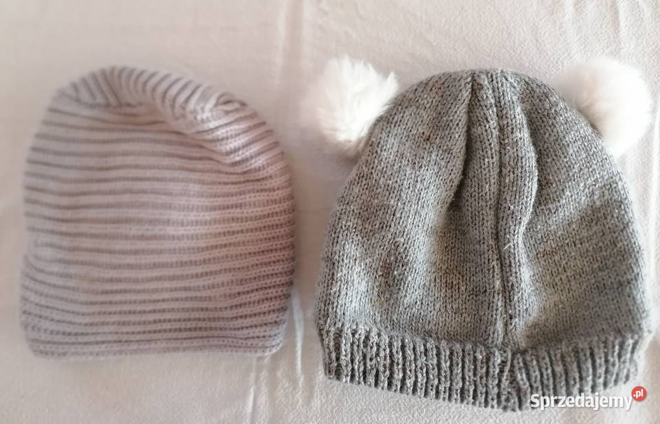 Czapeczka dziecięca jedna 68 druga 612 mcyKolor Łódź