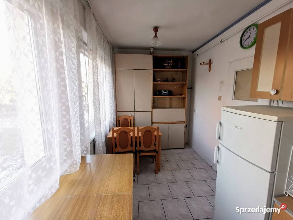 Sprzedam mieszkanie Pułaskiego 1 piętro 2 pokoje Łask