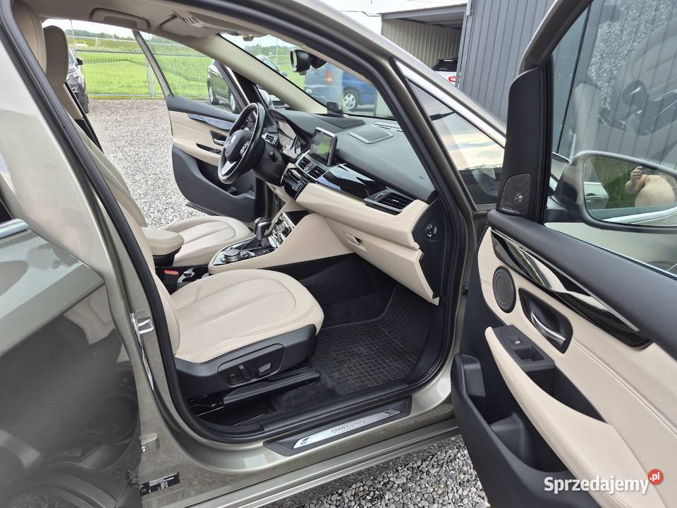 Bmw 218d 150Activ tourerLuxury line immobilizer Ostrowiec Świętokrzyski sprzedam