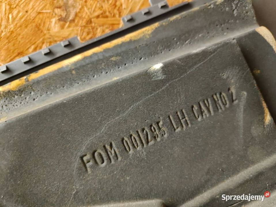 Boczek Tapicerka Lewy Tył Ford Mustang V 0514 wielkopolskie Pleszew