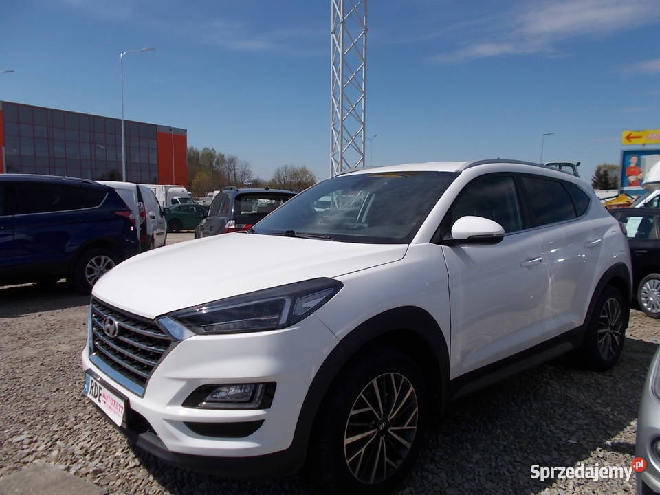 HYUNDAI TUCSON 16 benzyna salon Polska