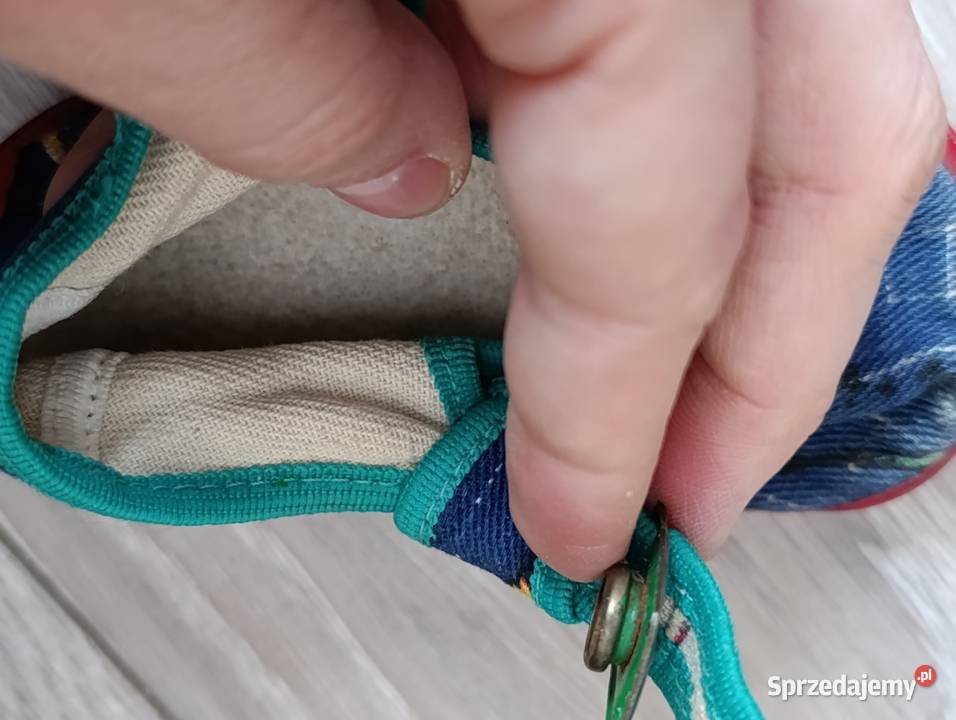 kapcie chłopięce rozmiar 18 długość wkładki 105 Dla Dziecka wielkopolskie Poznań