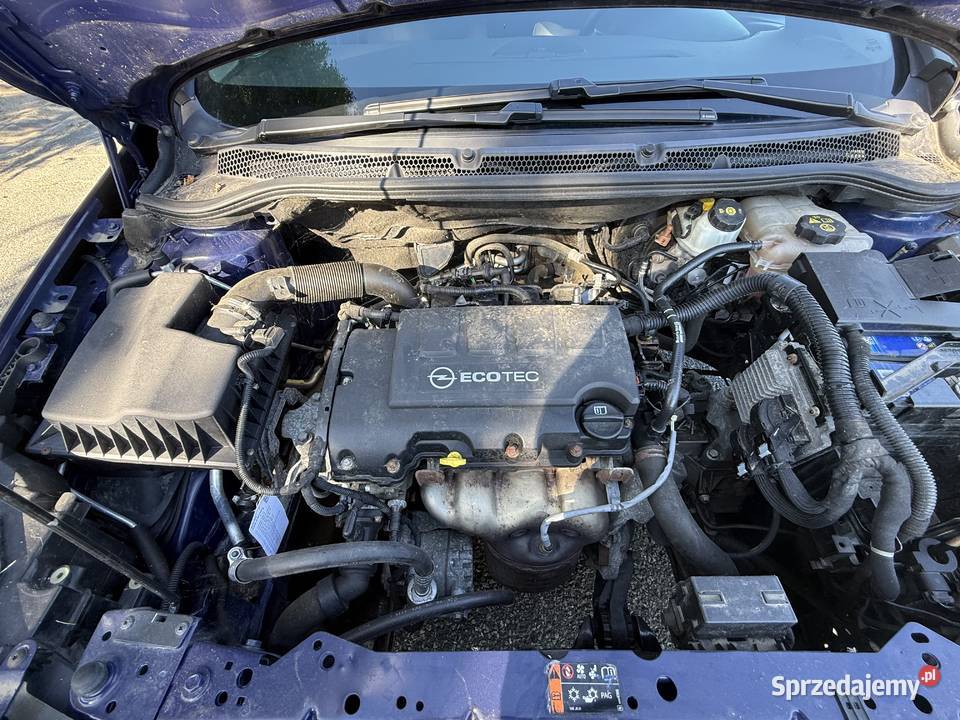 Opel Astra J Wołów