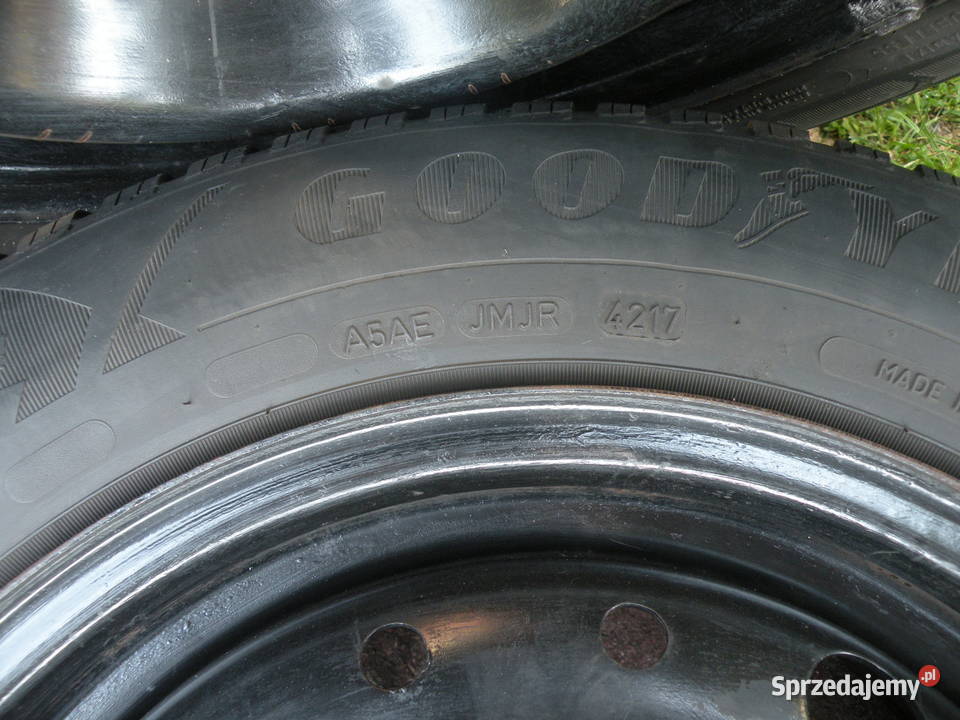 Sprzedam komplet kół z kołpakami Kia 19565 R15 Częstochowa