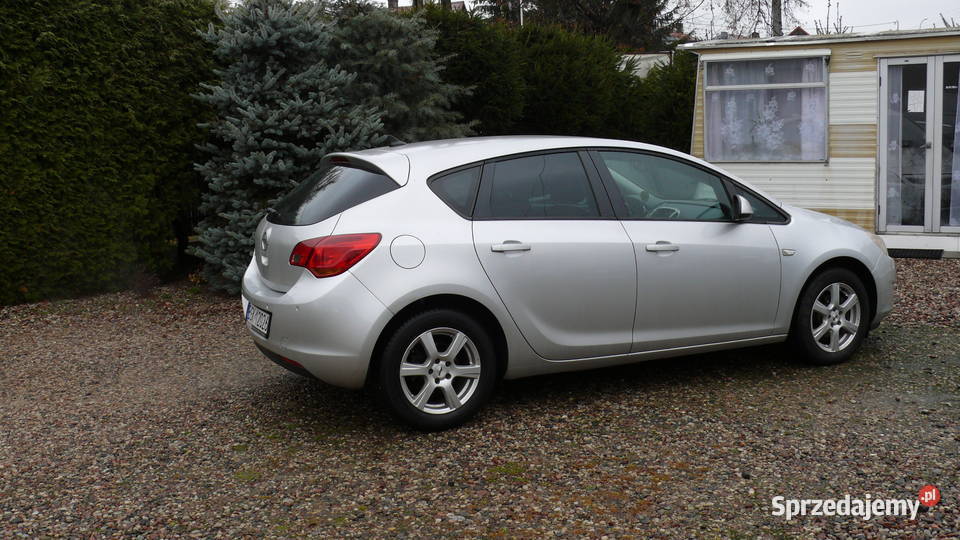 OPEL ASTRA J 16 benzyna 2011r podlaskie