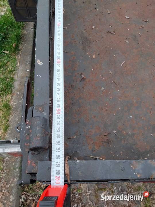 Przyczepa samochodowa