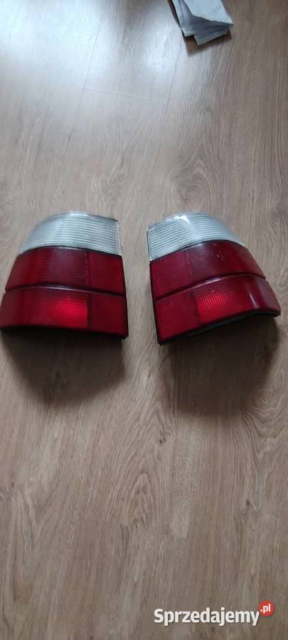 Rarytas BMW E34 lampy tylne z białym kierunkiem osobowe Lampy tylne Zamość
