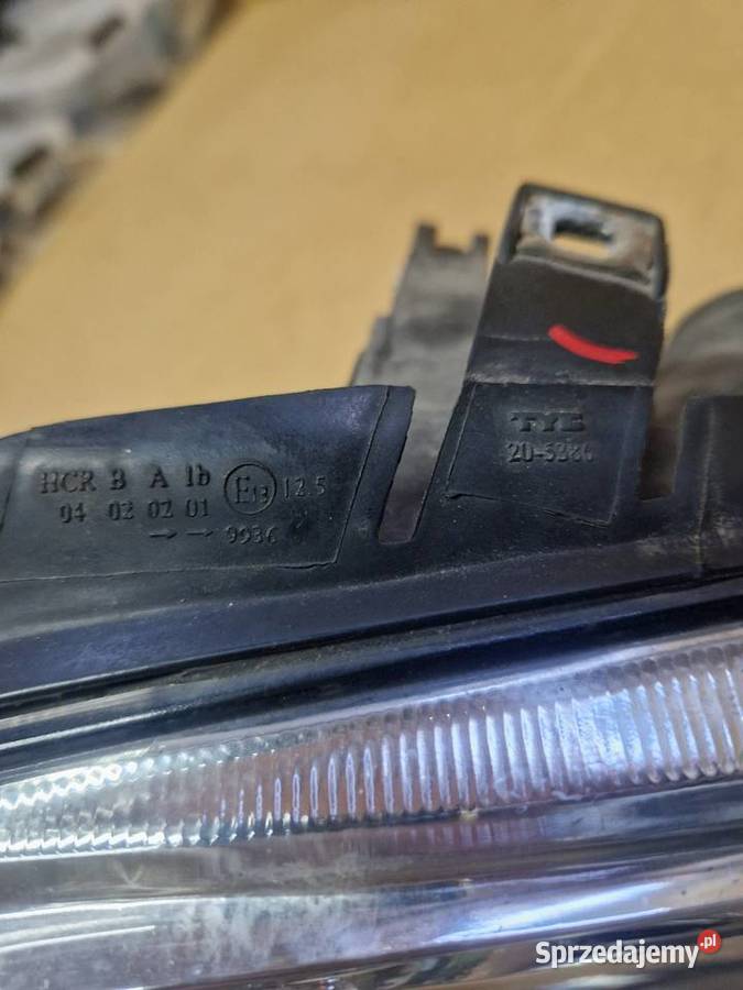 Golf IV golf 4 lampa lewy przód Złotoryja