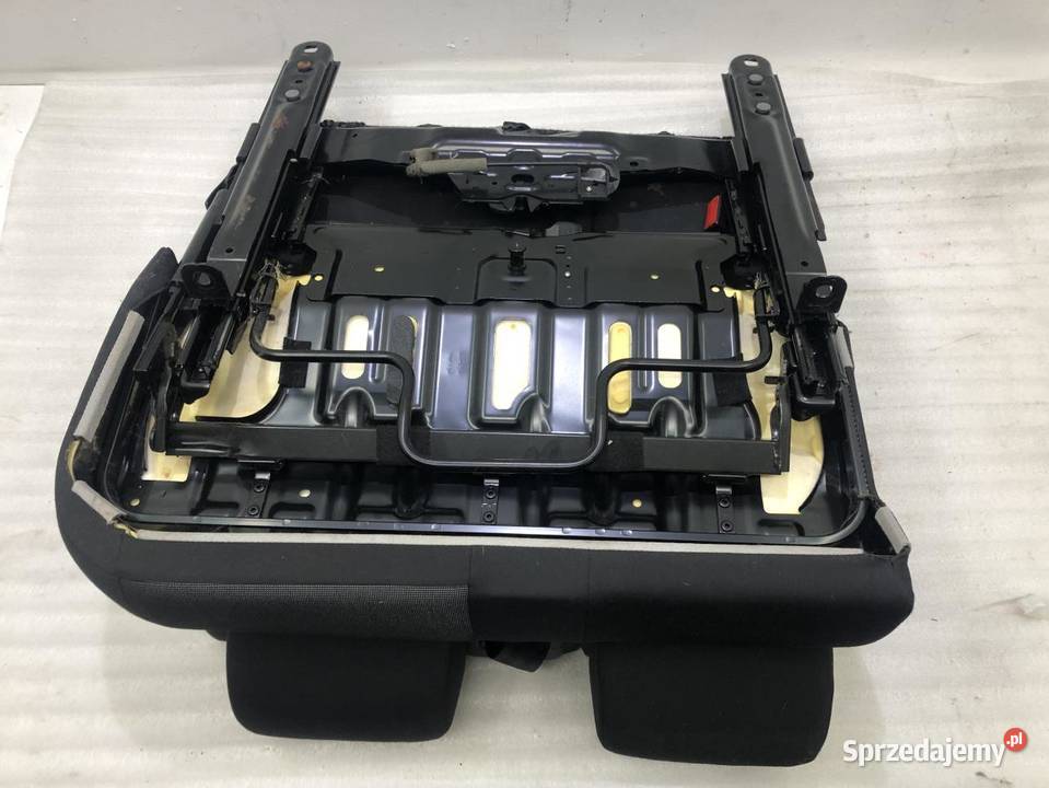 FOTEL LEWY TYŁ VW TIGUAN 5N