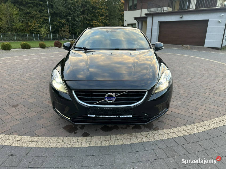 Volvo V40 II 2012