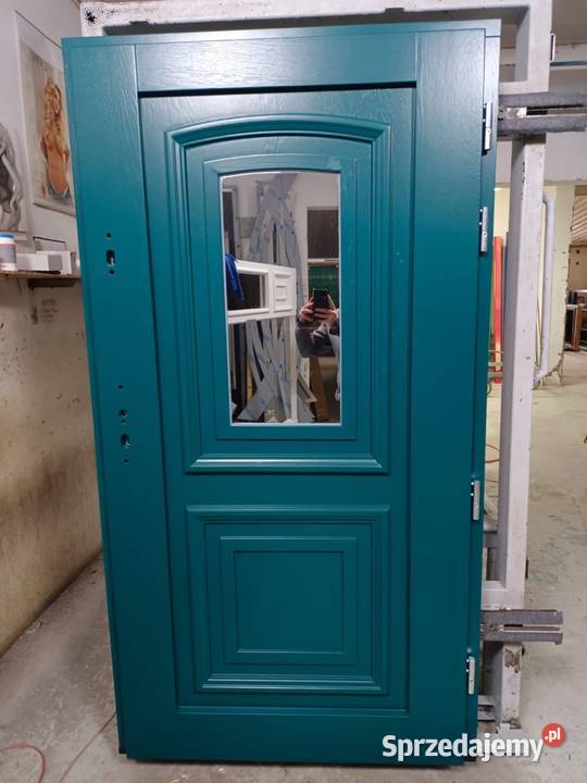 Drzwi drewniane zewnętrzne sprzedam
