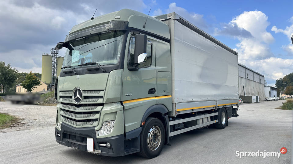 Mercedes Burto firanka winda Warszawa