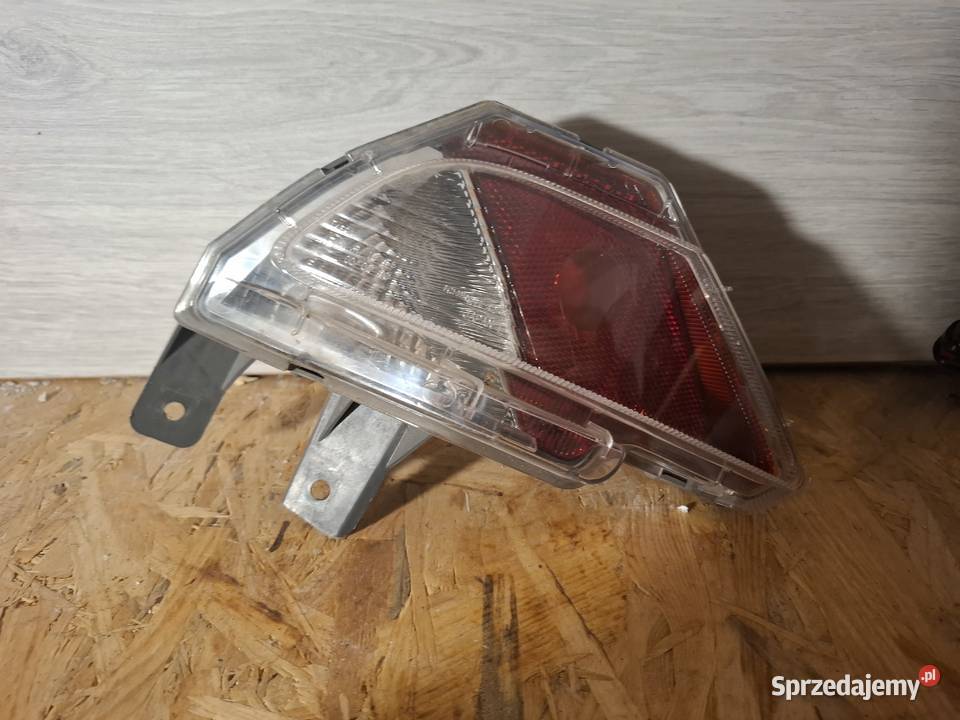 TOYOTA RAV4 IV LIFT LAMPA PRZECIWMGIELNA LEWA Wrocław