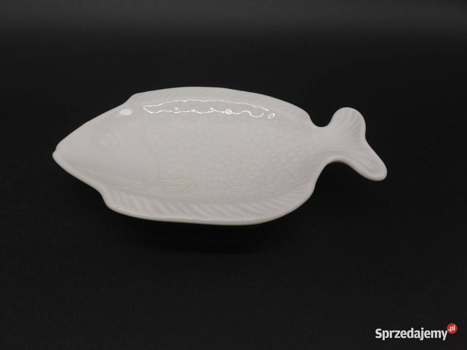Porcelanowa biała paterka KAISER w kształcie Raszków