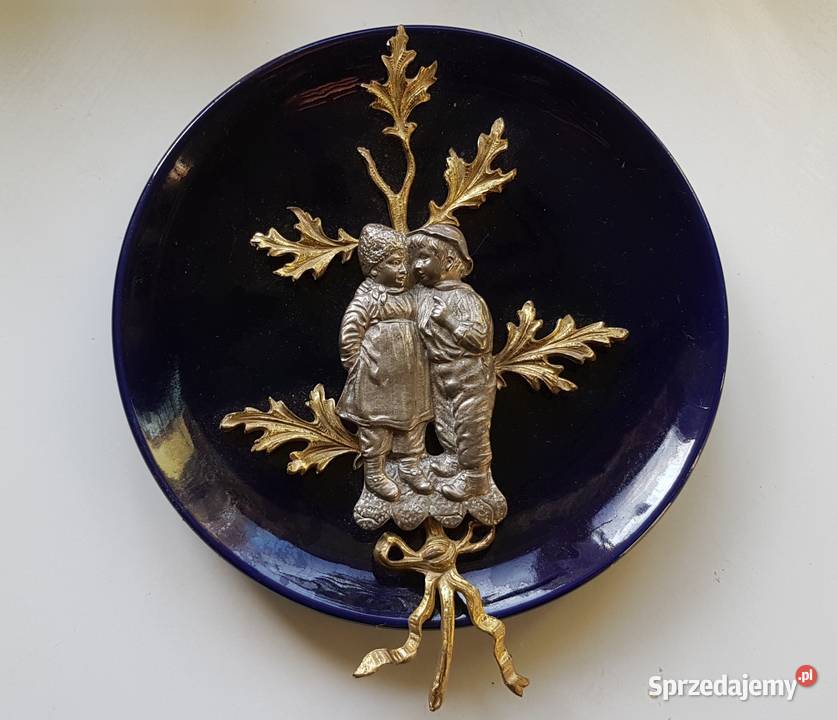Stary kobaltowy talerz z metalową ozdobą Antyki sprzedam