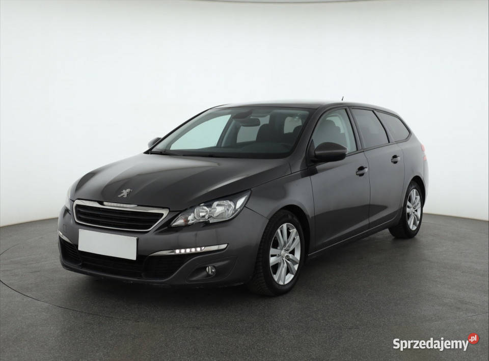 Peugeot 308 12 PureTech światła do jazdy dziennej