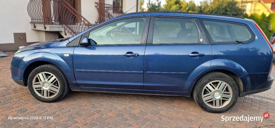 Ford Focus MK2 kombi 16 GHIA 7 000
