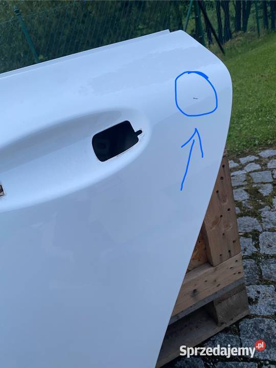 Drzwi lewe tył CLA 118 Mercedes sprzedam