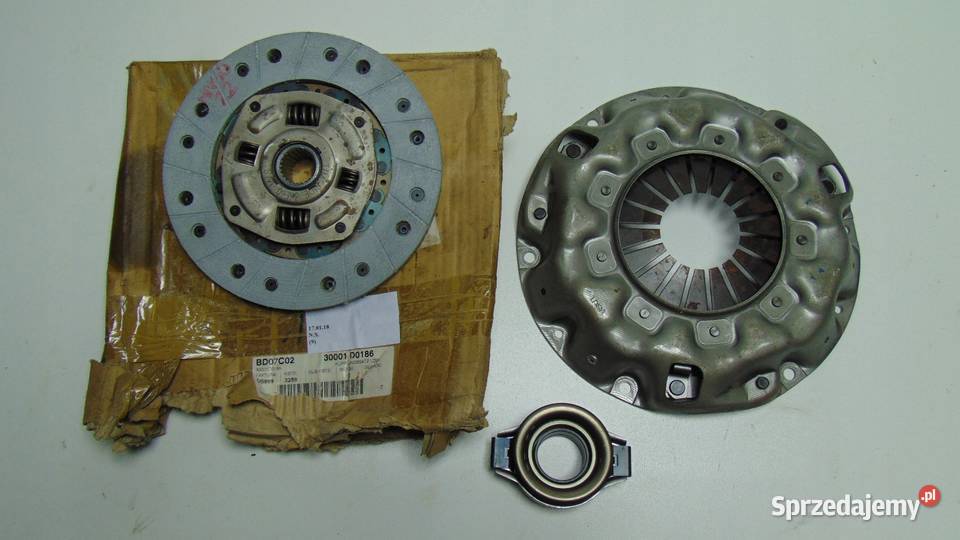 SPRZĘGŁO KOMPLET 200MM NISSAN DATSUN STANZA T11 Układ napędowy Nowy Tomyśl sprzedam
