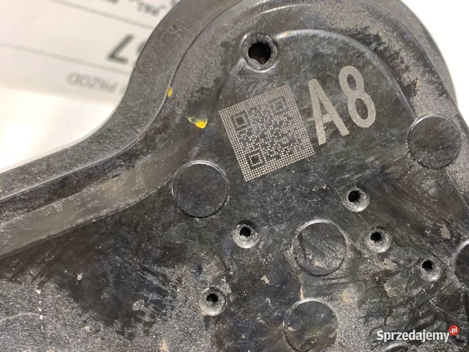 ZAMEK DRZWI PRAWY PRZÓD TOYOTA YARIS IV osobowe