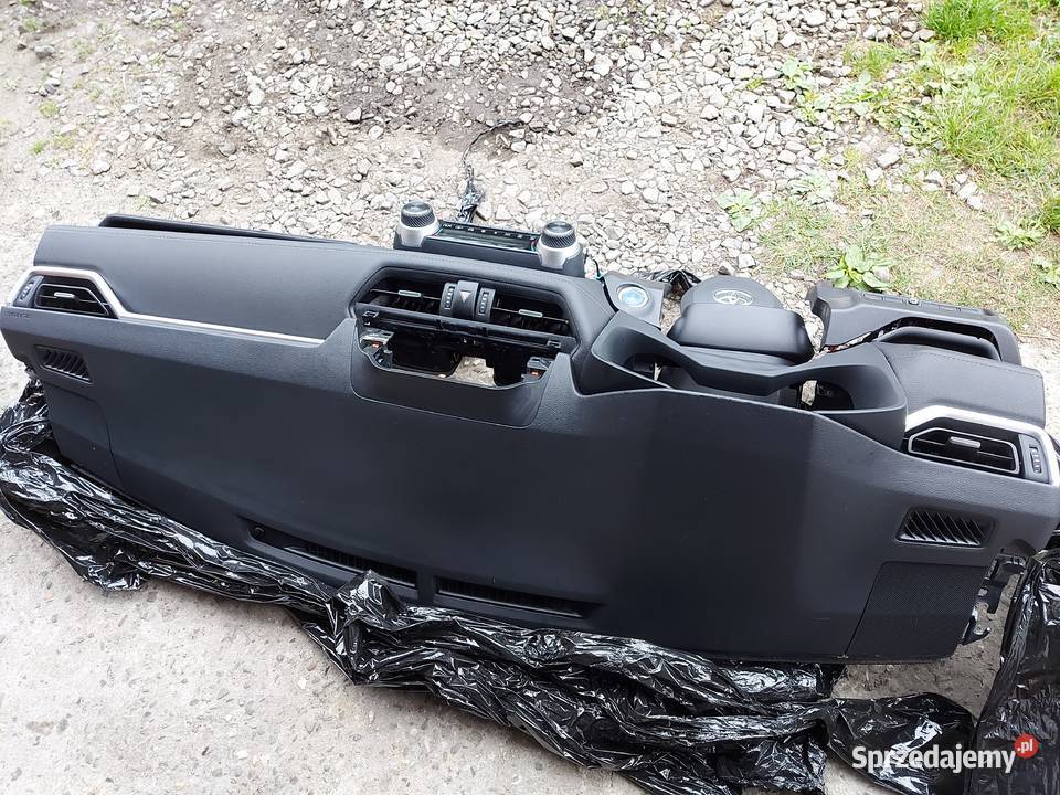 Toyota RAV4 V 19 DESKA ROZDZIELCZA Konsola Tychy