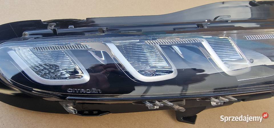 CITROEN BERLINGO IV 4 LAMPA PRAWA DRL PRAWY Bieleń