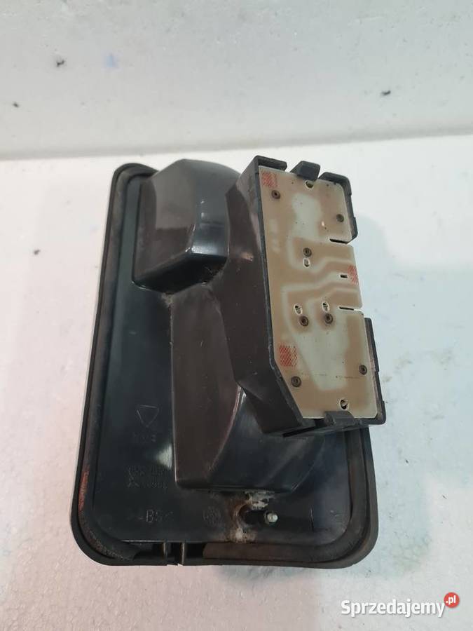 FIAT 126P EL Lampa lewy tył Kielce